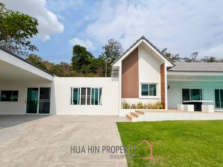 Modern 3.5 Bedroom Pool Villa in Hua Hin with Scenic Mountain View For Sale/Rent