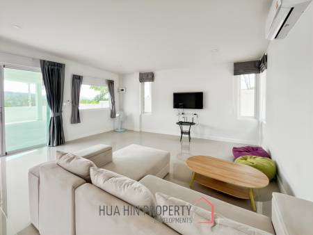Modern 3.5 Bedroom Pool Villa in Hua Hin with Scenic Mountain View For Sale/Rent