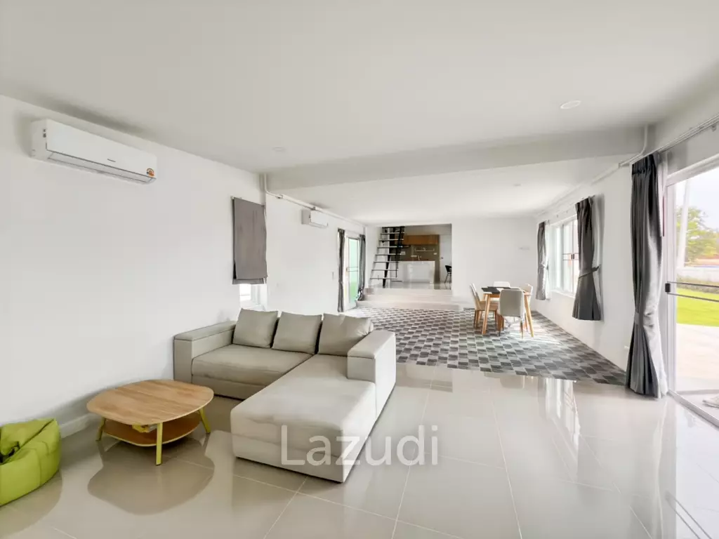 Modern 3.5 Bedroom Pool Villa in Hua Hin with Scenic Mountain View For Sale/Rent