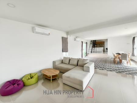 Modern 3.5 Bedroom Pool Villa in Hua Hin with Scenic Mountain View For Sale/Rent
