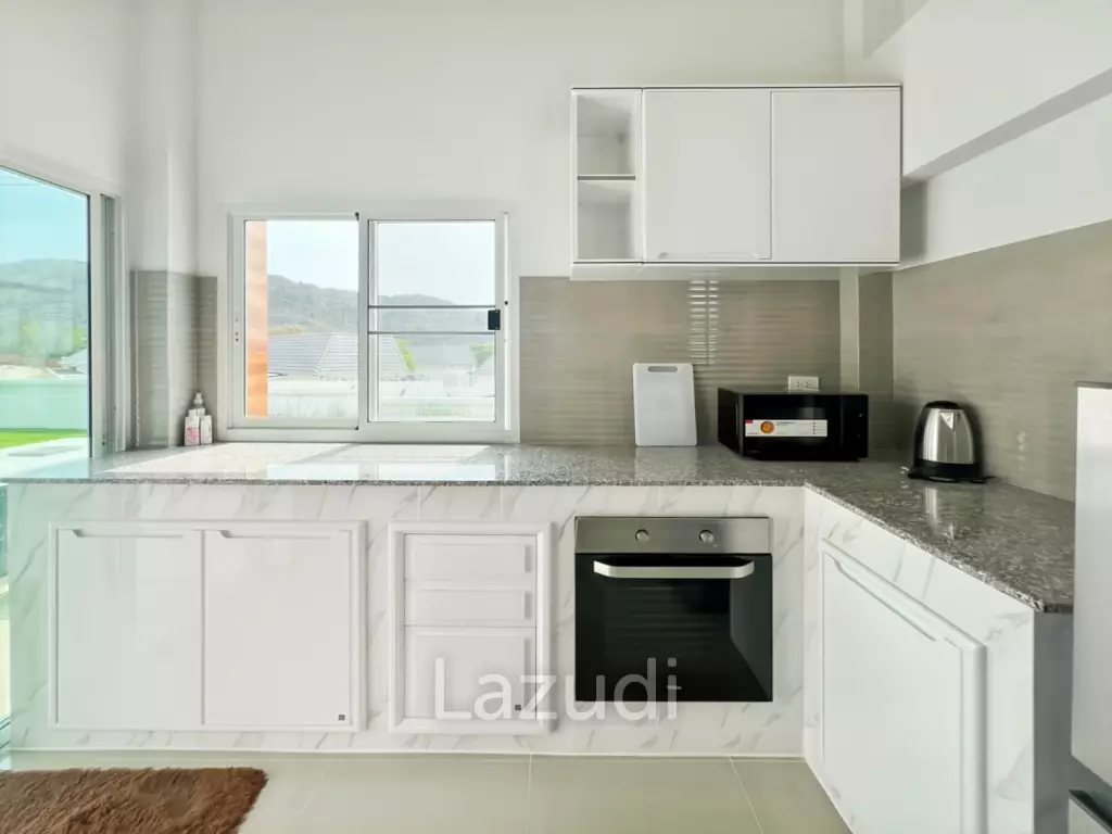 Modern 3.5 Bedroom Pool Villa in Hua Hin with Scenic Mountain View For Sale/Rent