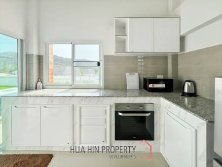 Modern 3.5 Bedroom Pool Villa in Hua Hin with Scenic Mountain View For Sale/Rent