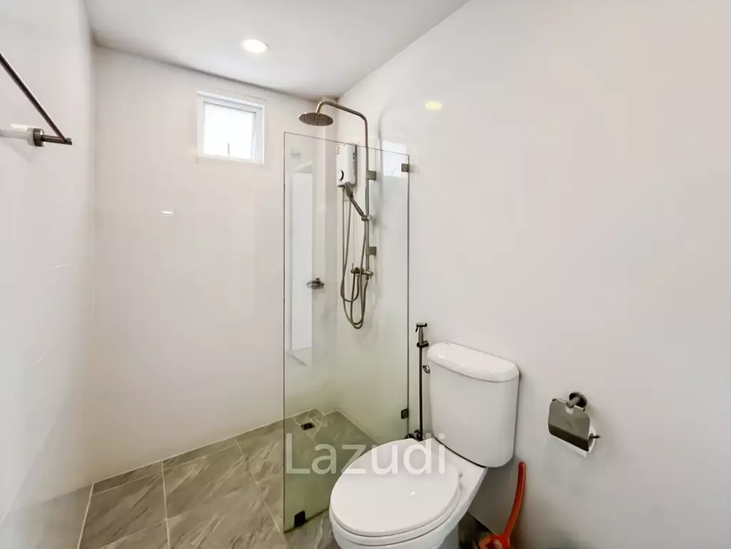 Modern 3.5 Bedroom Pool Villa in Hua Hin with Scenic Mountain View For Sale/Rent