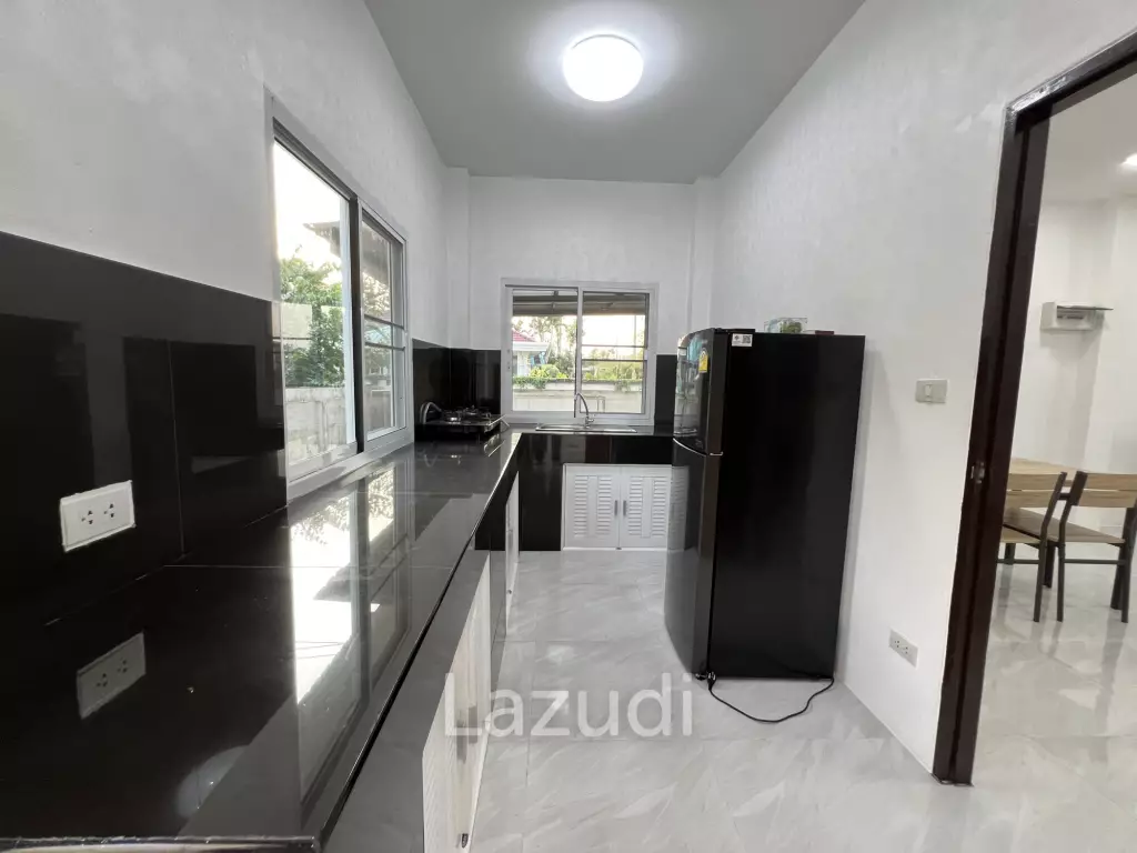 2 Bedrooms Detached House For Rent Not Far The City