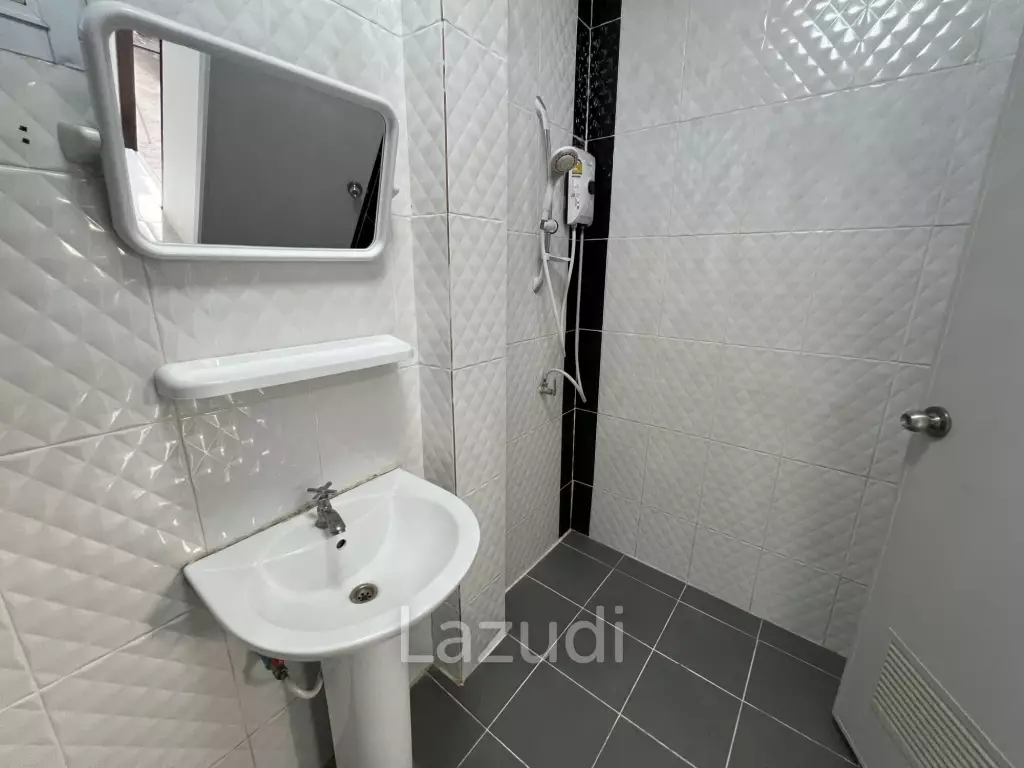 2 Bedrooms Detached House For Rent Not Far The City