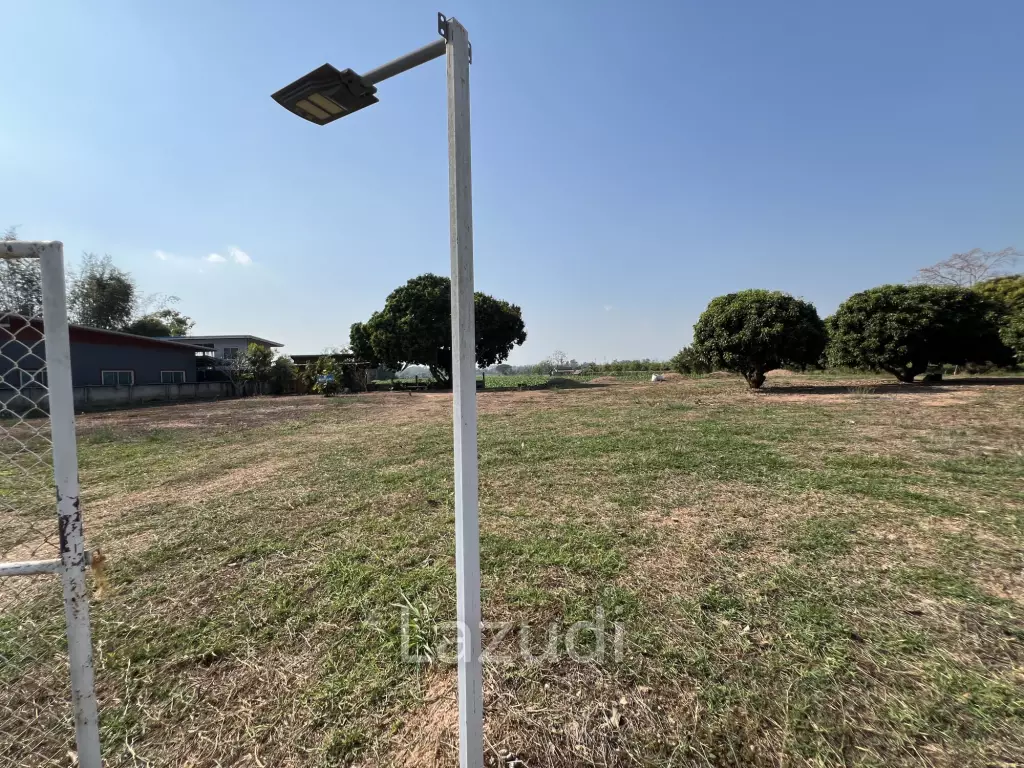 Selling Land 1 Rai 8 Plots For Investment