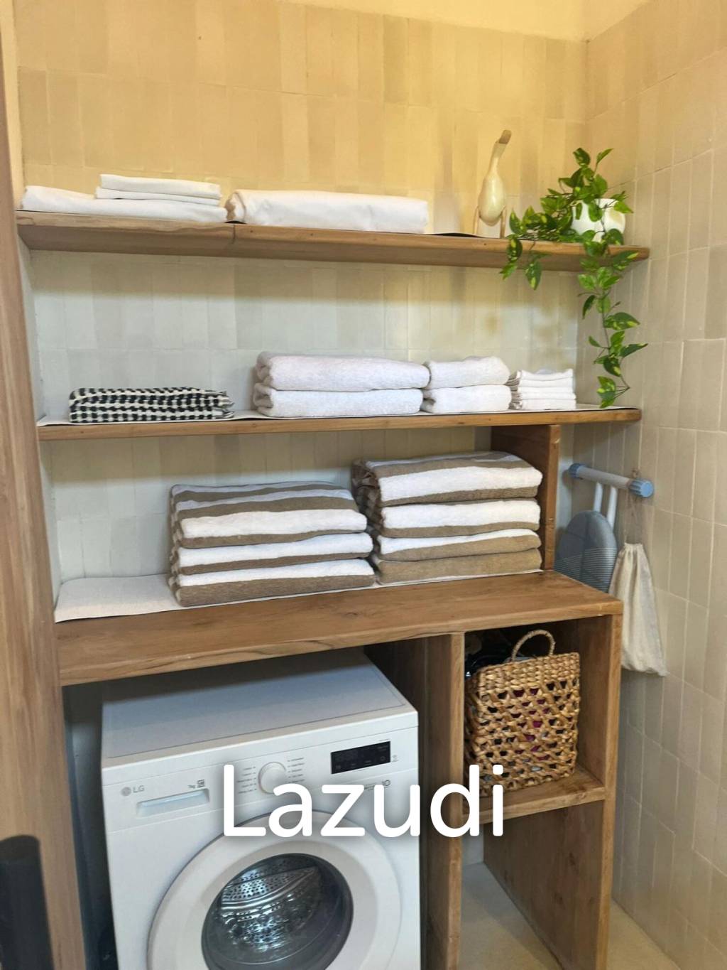 Newly Renovated 4 Bedroom Freehold Villa in Ungasan Bukit