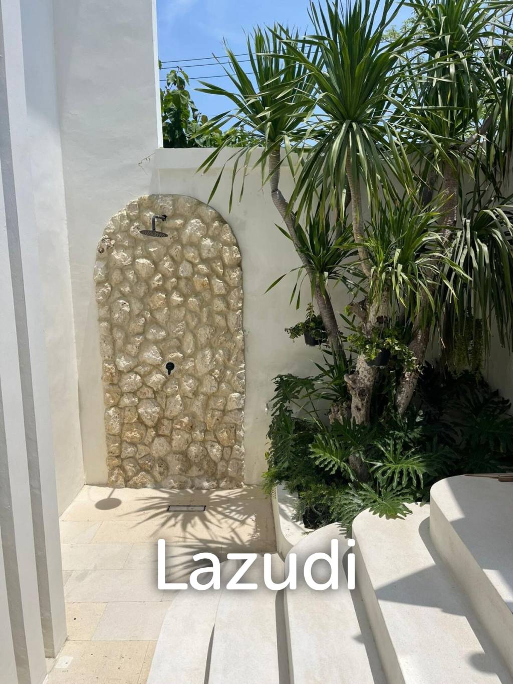 Newly Renovated 4 Bedroom Freehold Villa in Ungasan Bukit