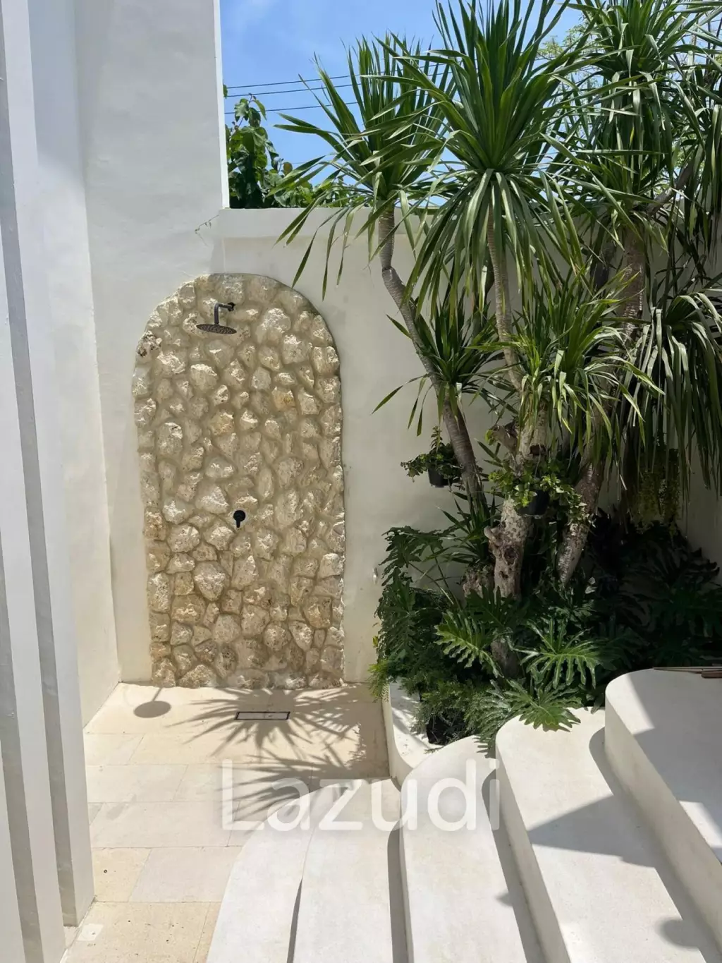 Newly Renovated 4 Bedroom Freehold Villa in Ungasan Bukit