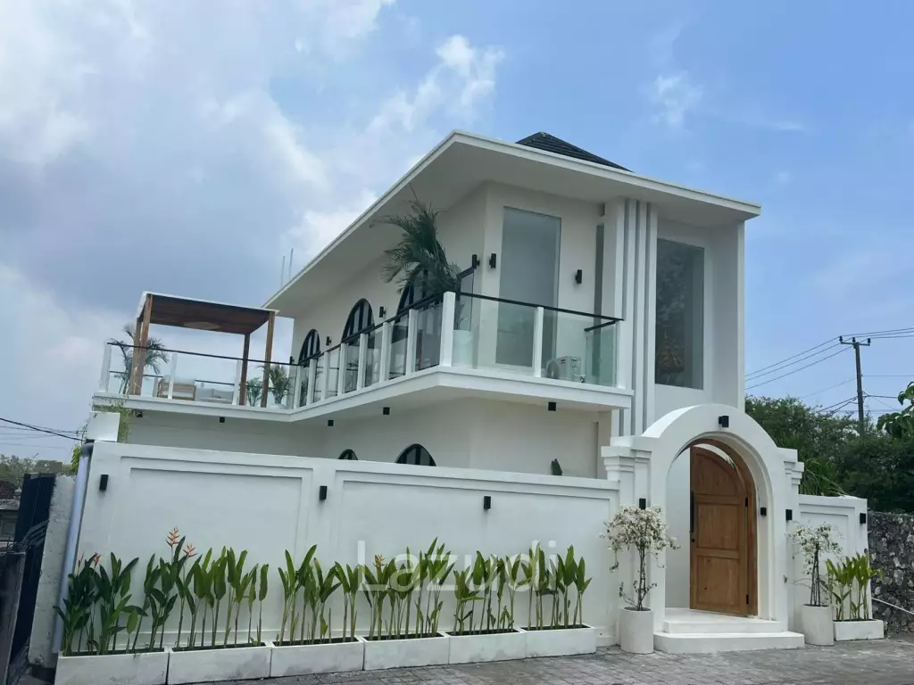 Newly Renovated 4 Bedroom Freehold Villa in Ungasan Bukit