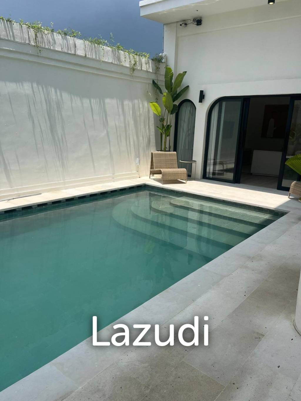 Newly Renovated 4 Bedroom Freehold Villa in Ungasan Bukit