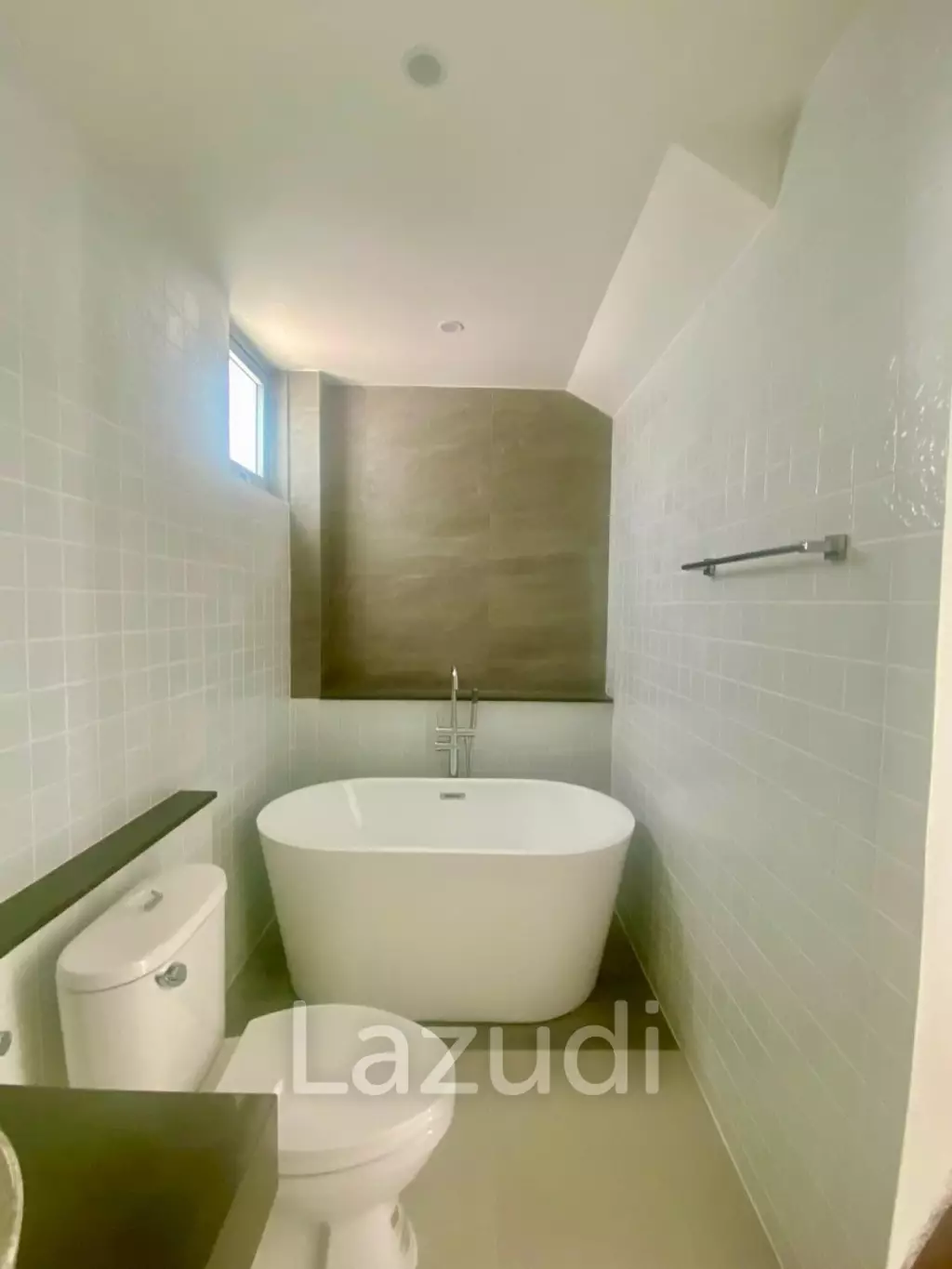 2-Bedroom Villa Near Fisherman’s Village