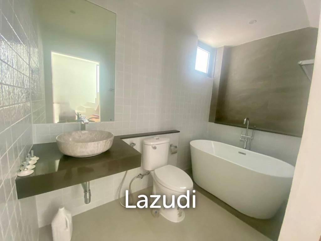 2-Bedroom Villa Near Fisherman’s Village