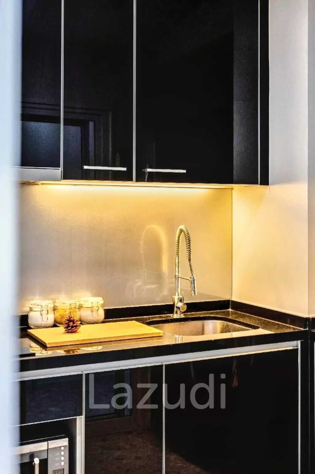 2 Bed 2 Bath 98 SQ.M The Crest Sukhumvit 34