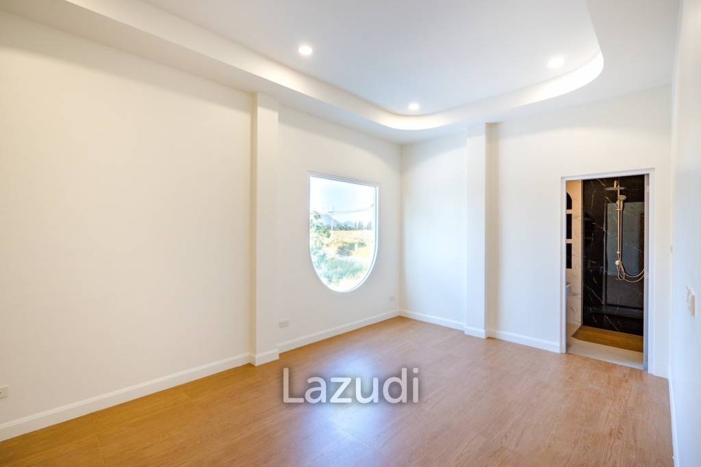 ARTY PERFECT HOME : 4 bed modern coronial style (READY TO MOVE IN)
