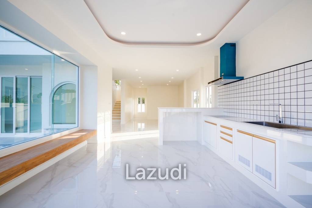 ARTY PERFECT HOME : 4 bed modern coronial style (READY TO MOVE IN)