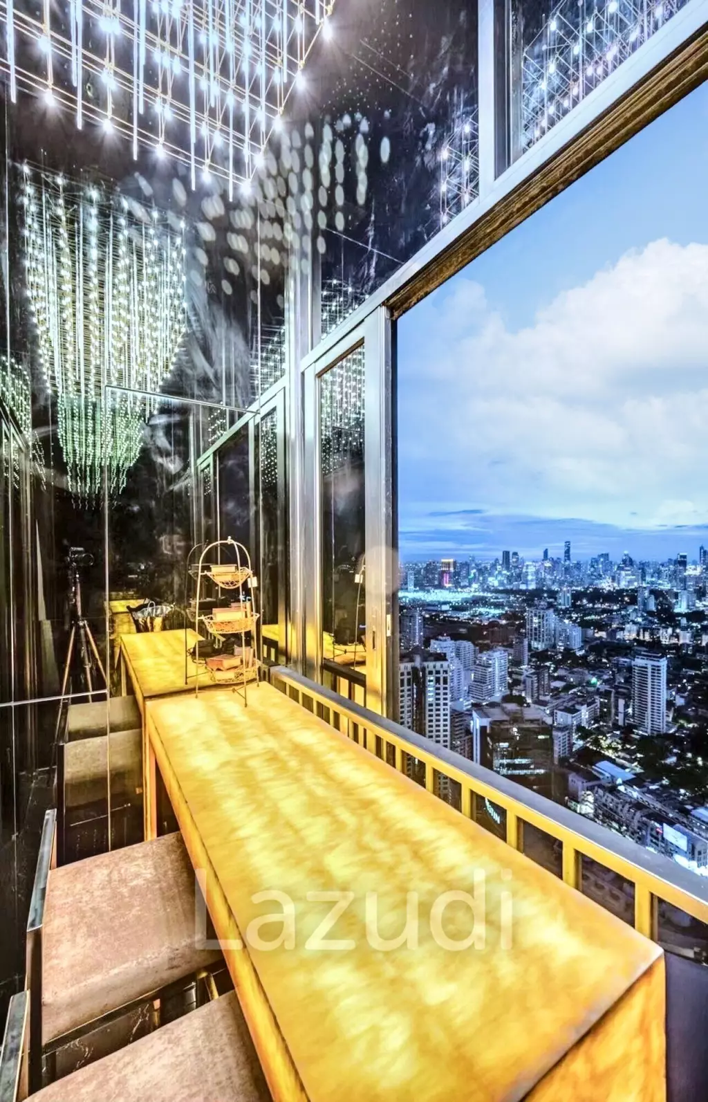 1 Bedroom 1 Bathroom 34 SQ.M Ashton Asoke