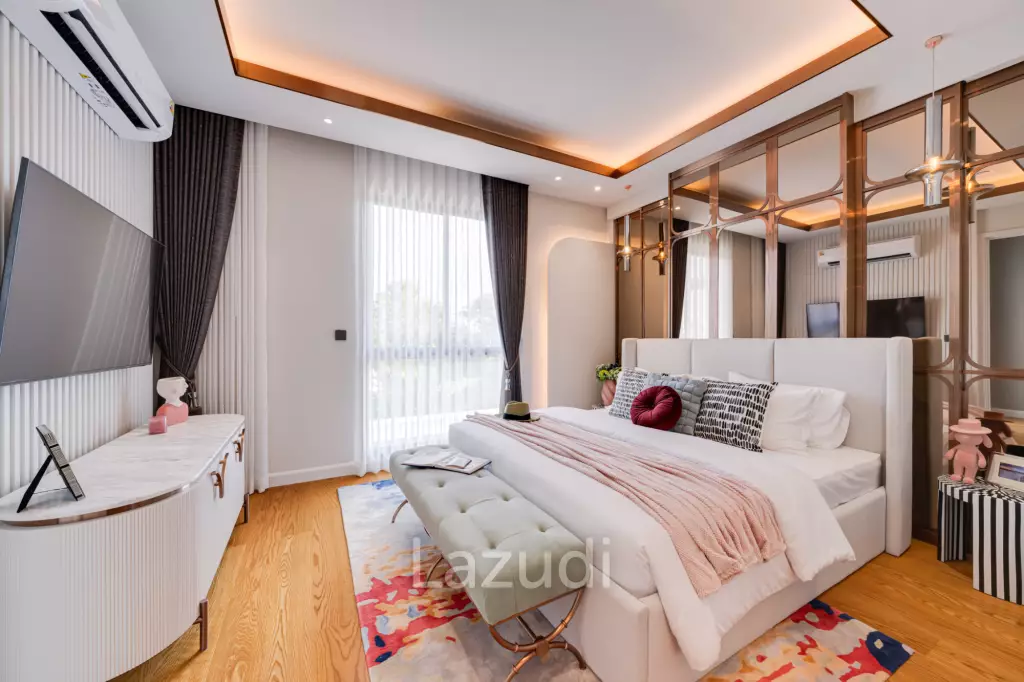 Ultra Luxury 5-Bed Home in Bang Kaeo Samut Prakan
