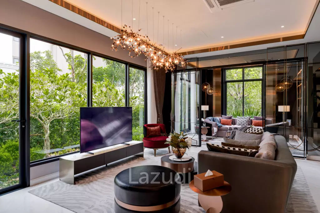 Ultra Luxury 5-Bed Home in Bang Kaeo Samut Prakan