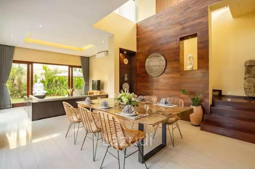 This stunning Freehold Villa 100m from the beach in Canggu