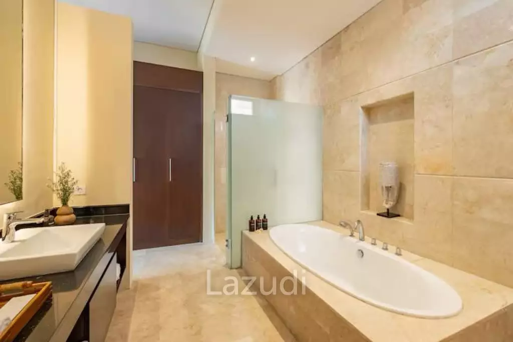 This stunning Freehold Villa 100m from the beach in Canggu