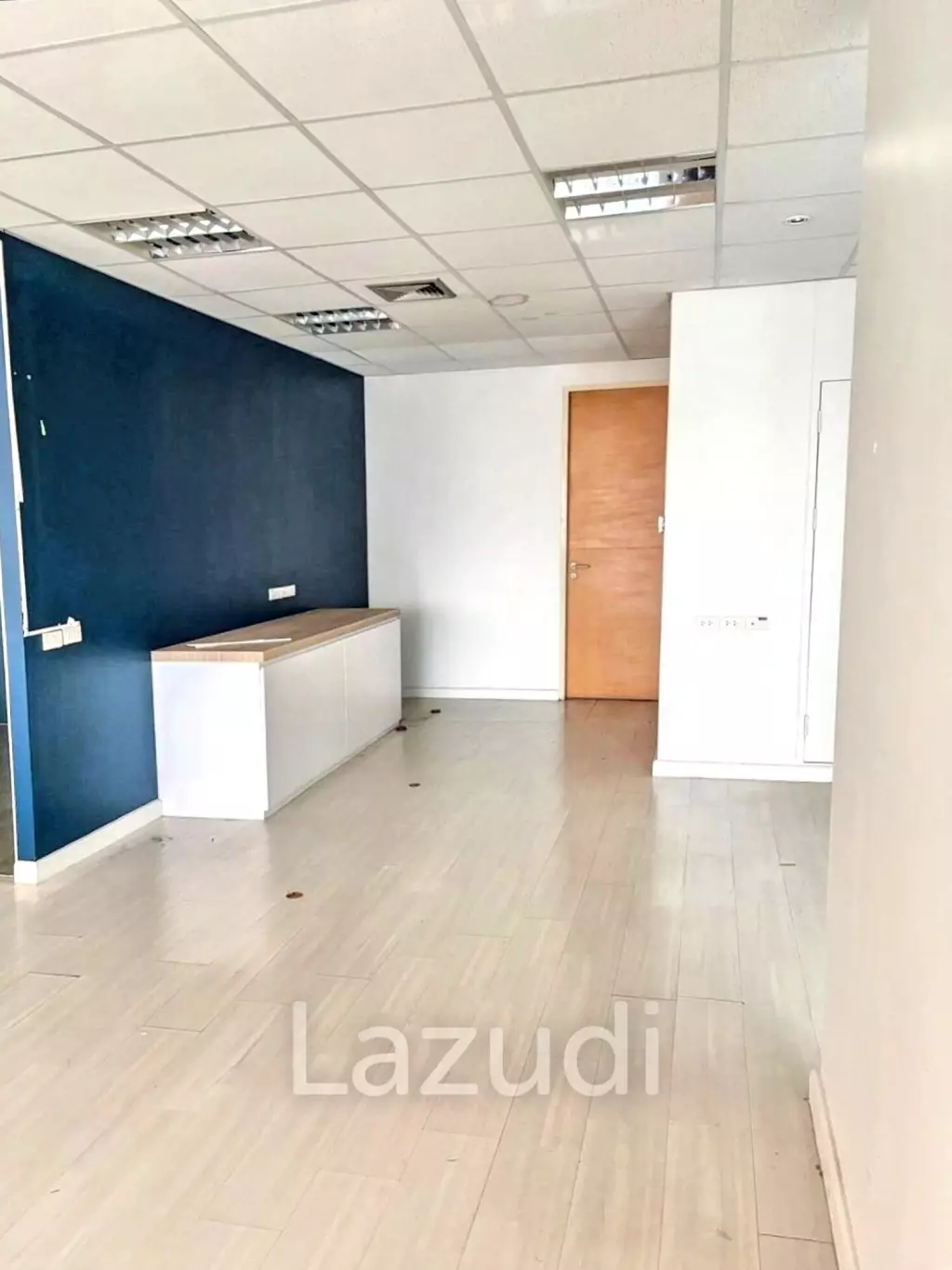Office 186 SQ.M @Central City Tower Bang NA