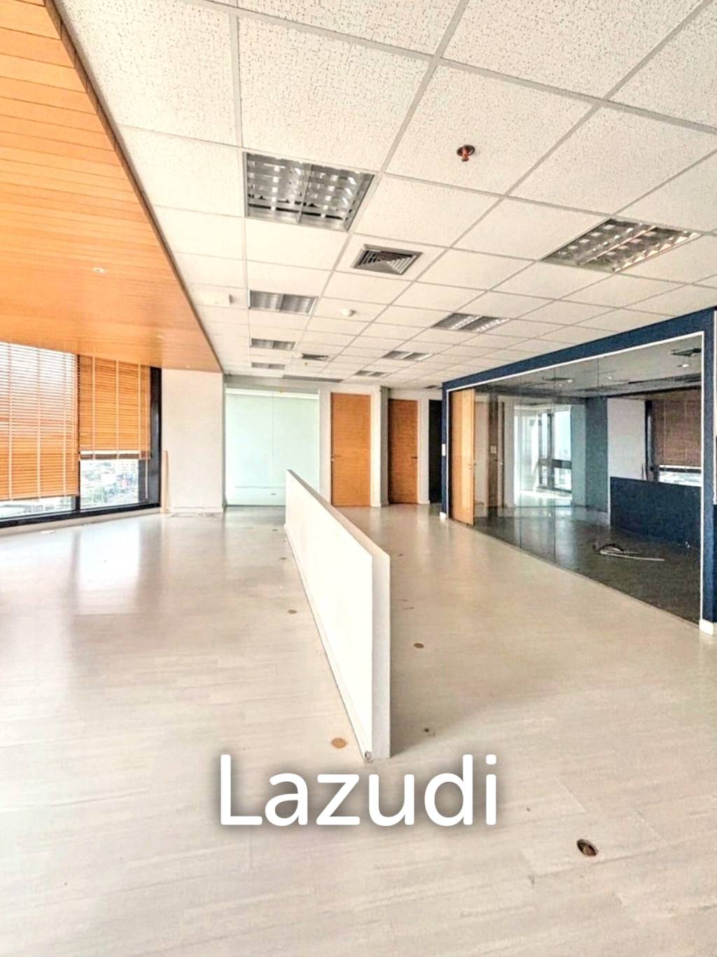 Office 186 SQ.M @Central City Tower Bang NA