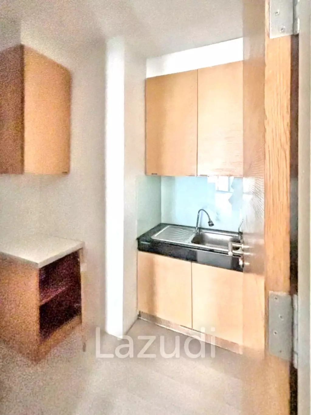 Office 186 SQ.M @Central City Tower Bang NA
