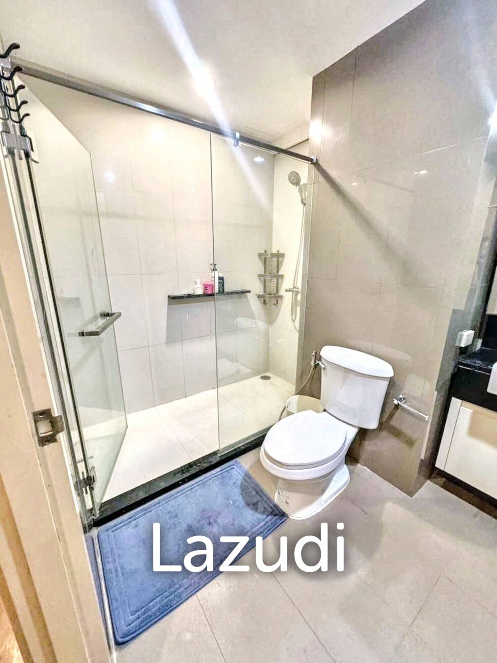 2 Bedrooms 2 Bathrooms 80 SQ.M Siri On 8