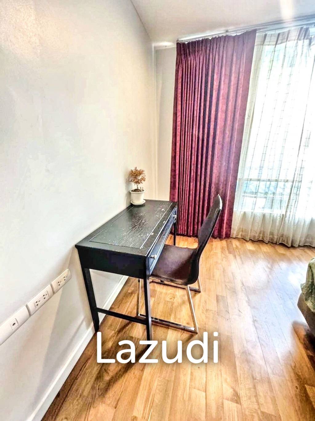 2 Bedrooms 2 Bathrooms 80 SQ.M Siri On 8