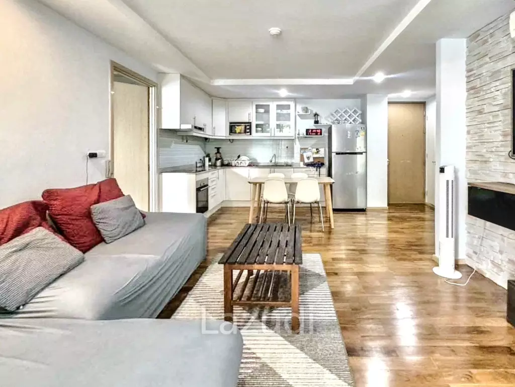 2 Bedrooms 2 Bathrooms 80 SQ.M Siri On 8