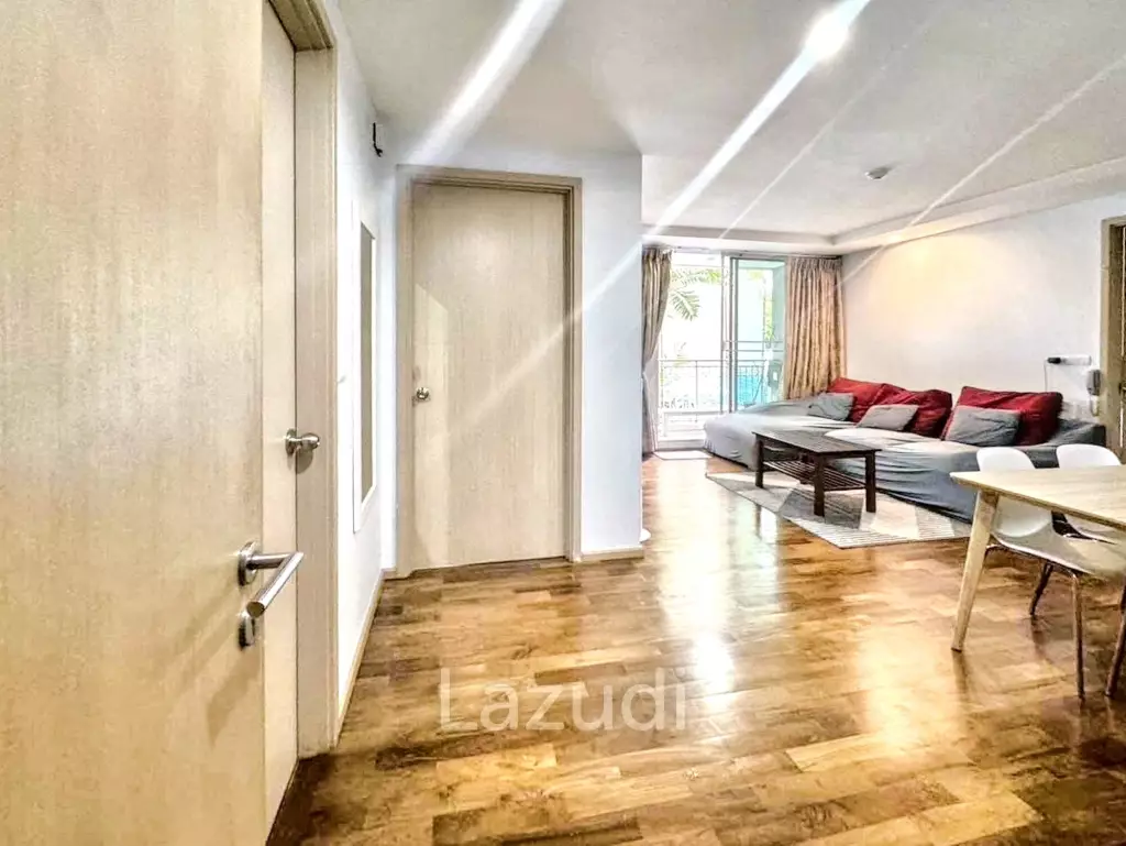 2 Bedrooms 2 Bathrooms 80 SQ.M Siri On 8