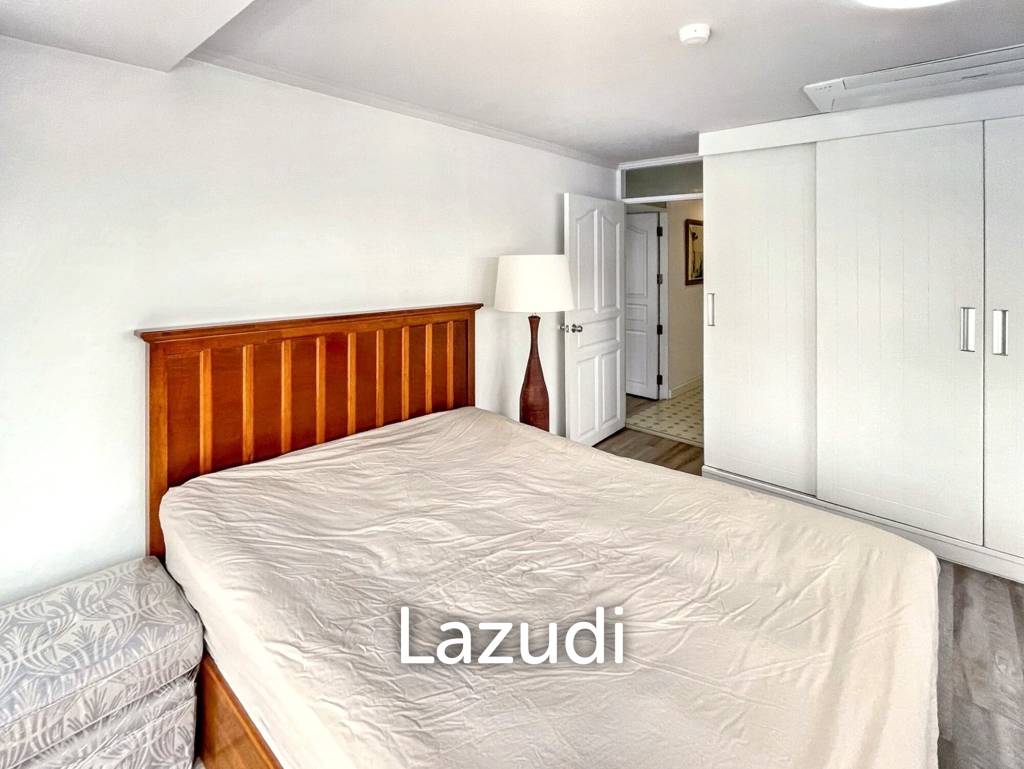 3 Bedrooms 2 Bathrooms 176 SQ.M Ruamjai Heights