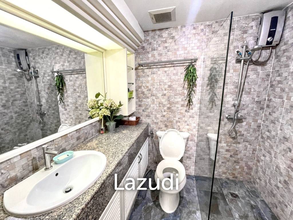 3 Bedrooms 2 Bathrooms 176 SQ.M Ruamjai Heights
