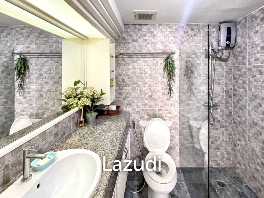 3 Bedrooms 2 Bathrooms 176 SQ.M Ruamjai Heights