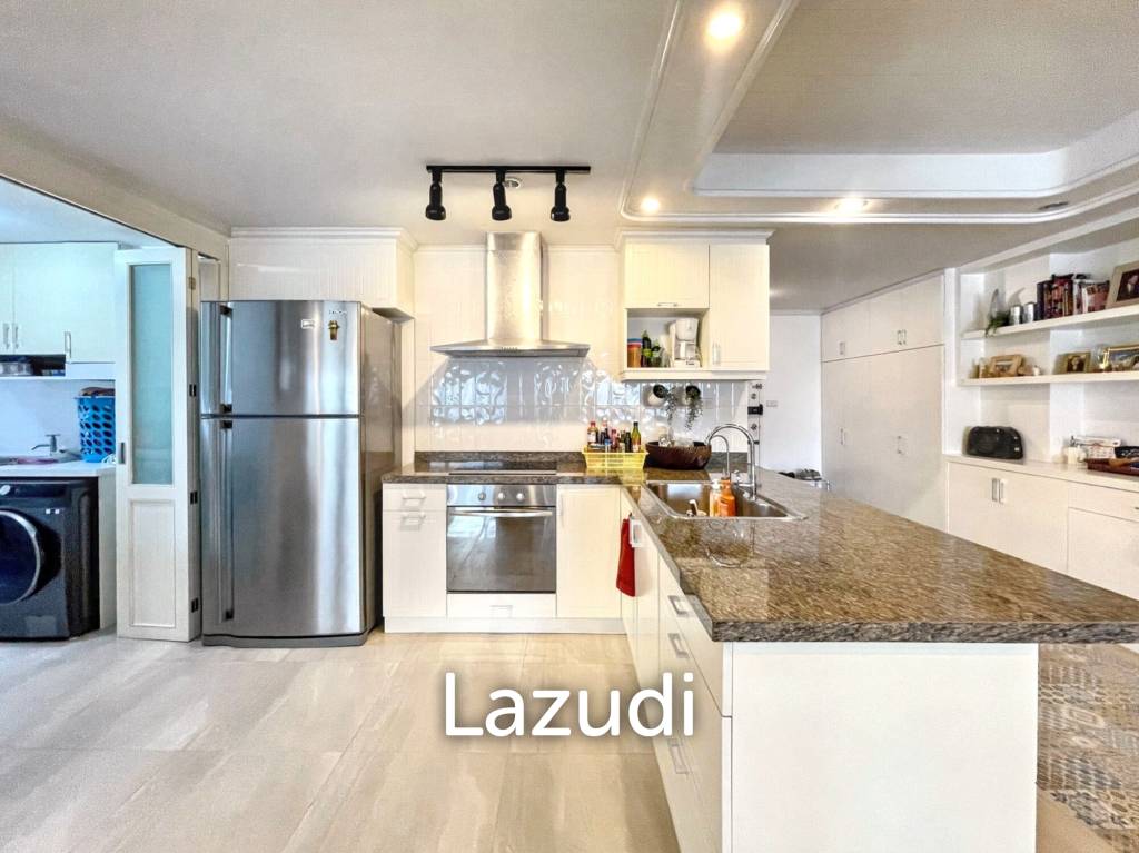 3 Bedrooms 2 Bathrooms 176 SQ.M Ruamjai Heights
