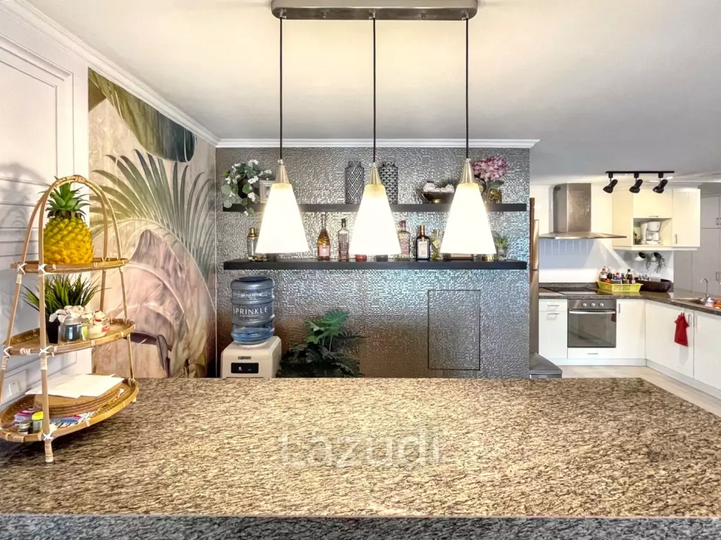 3 Bedrooms 2 Bathrooms 176 SQ.M Ruamjai Heights