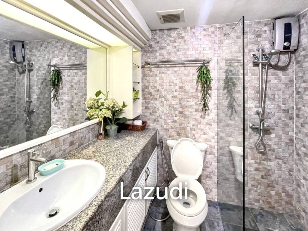 3 Bedrooms 2 Bathrooms 176 SQ.M Ruamjai Heights
