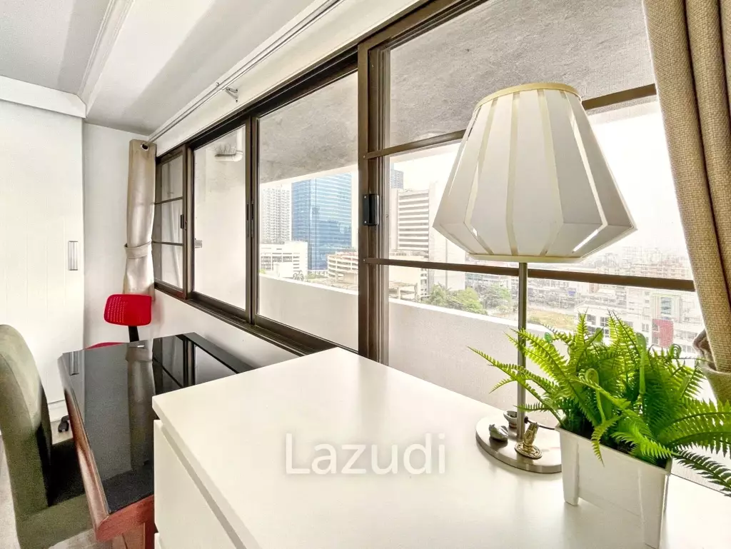 3 Bedrooms 2 Bathrooms 176 SQ.M Ruamjai Heights