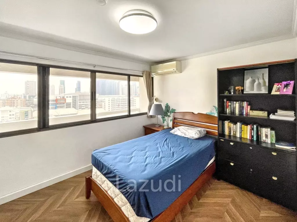 3 Bedrooms 2 Bathrooms 176 SQ.M Ruamjai Heights