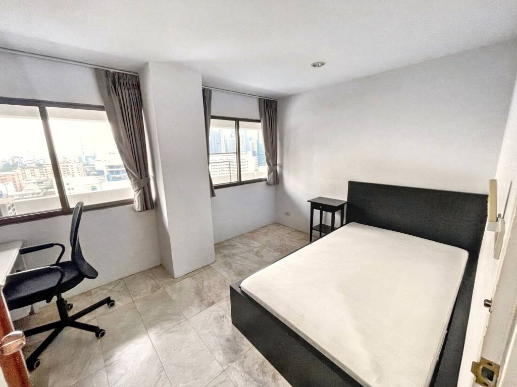 3 Bedrooms 2 Bathrooms 150 SQ.M Ruamjai Heights