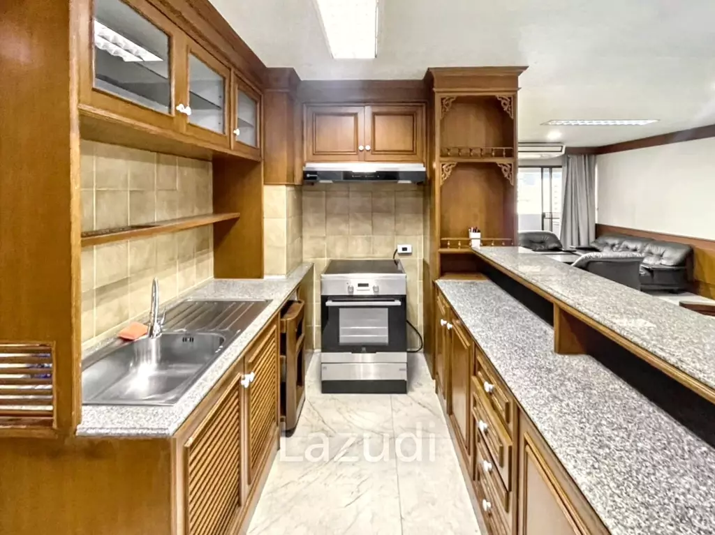 3 Bedrooms 3 Bathrooms 211 SQ.M Ruamjai Heights