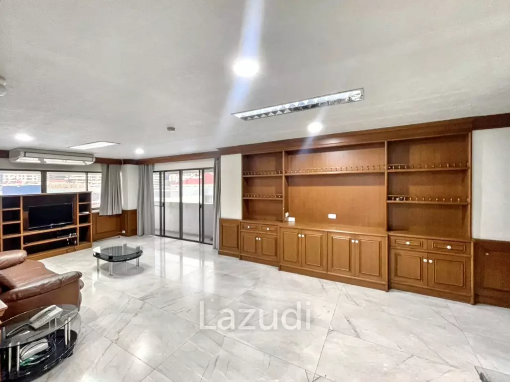 3 Bedrooms 3 Bathrooms 211 SQ.M Ruamjai Heights
