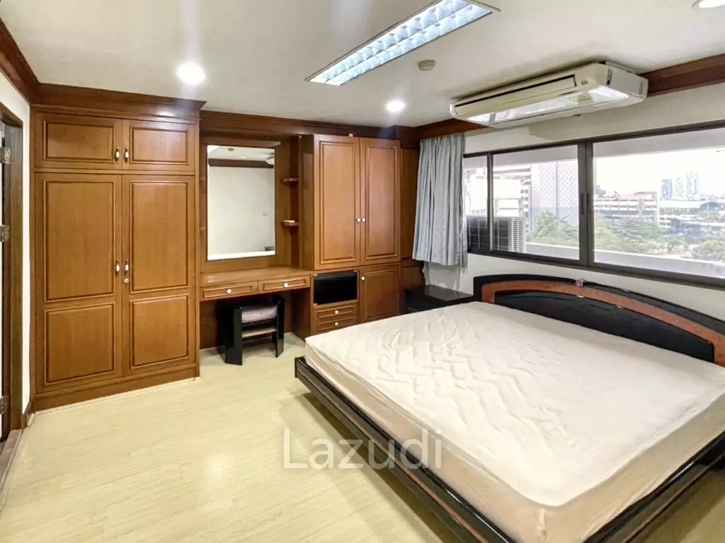 3 Bedrooms 3 Bathrooms 211 SQ.M Ruamjai Heights