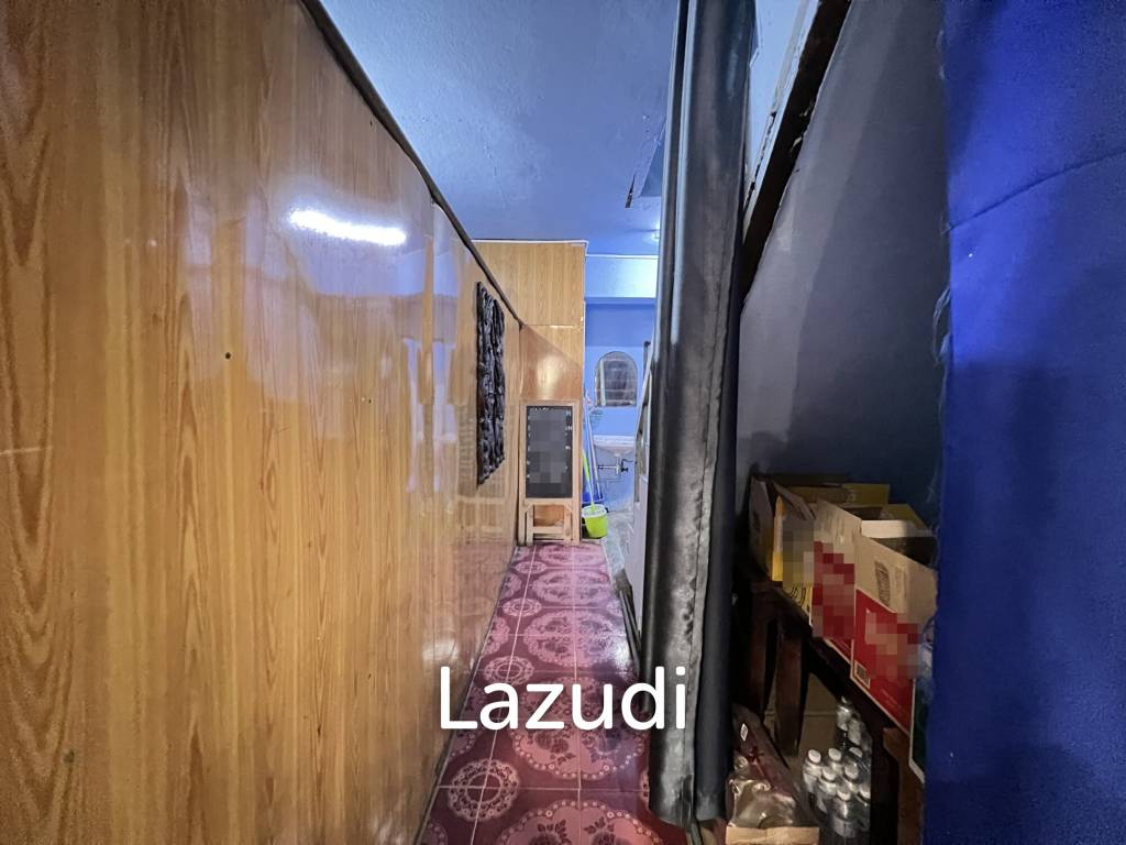 Sell Out Bar and 3-Storey Building in Jetyod Rd. area