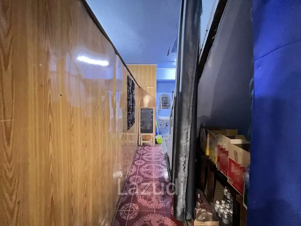 Sell Out Bar and 3-Storey Building in Jetyod Rd. area