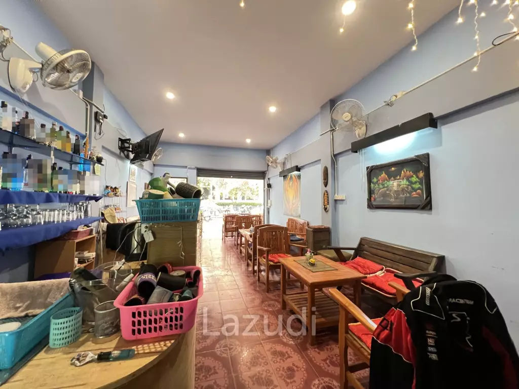Sell Out Bar and 3-Storey Building in Jetyod Rd. area