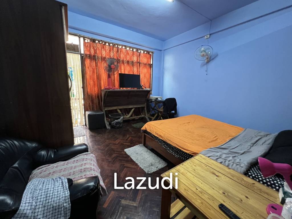 Sell Out Bar and 3-Storey Building in Jetyod Rd. area