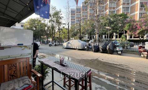 Sell Out Bar and 3-Storey Building in Jetyod Rd. area