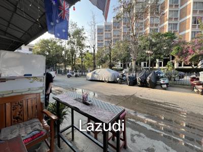 Sell Out Bar and 3-Storey Building in Jetyod Rd. area